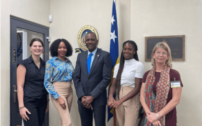 Bezoek stagiaires Sociaal-Economische Raad aan Staten Curaçao